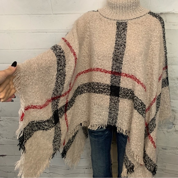 Plaid Super Soft Poncho - Picture 3 of 3